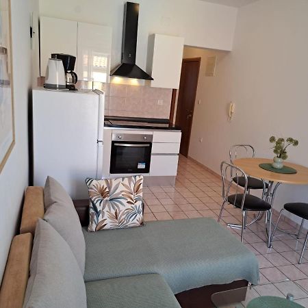 Apartments Bellus Mare マリ・ロシニュ エクステリア 写真