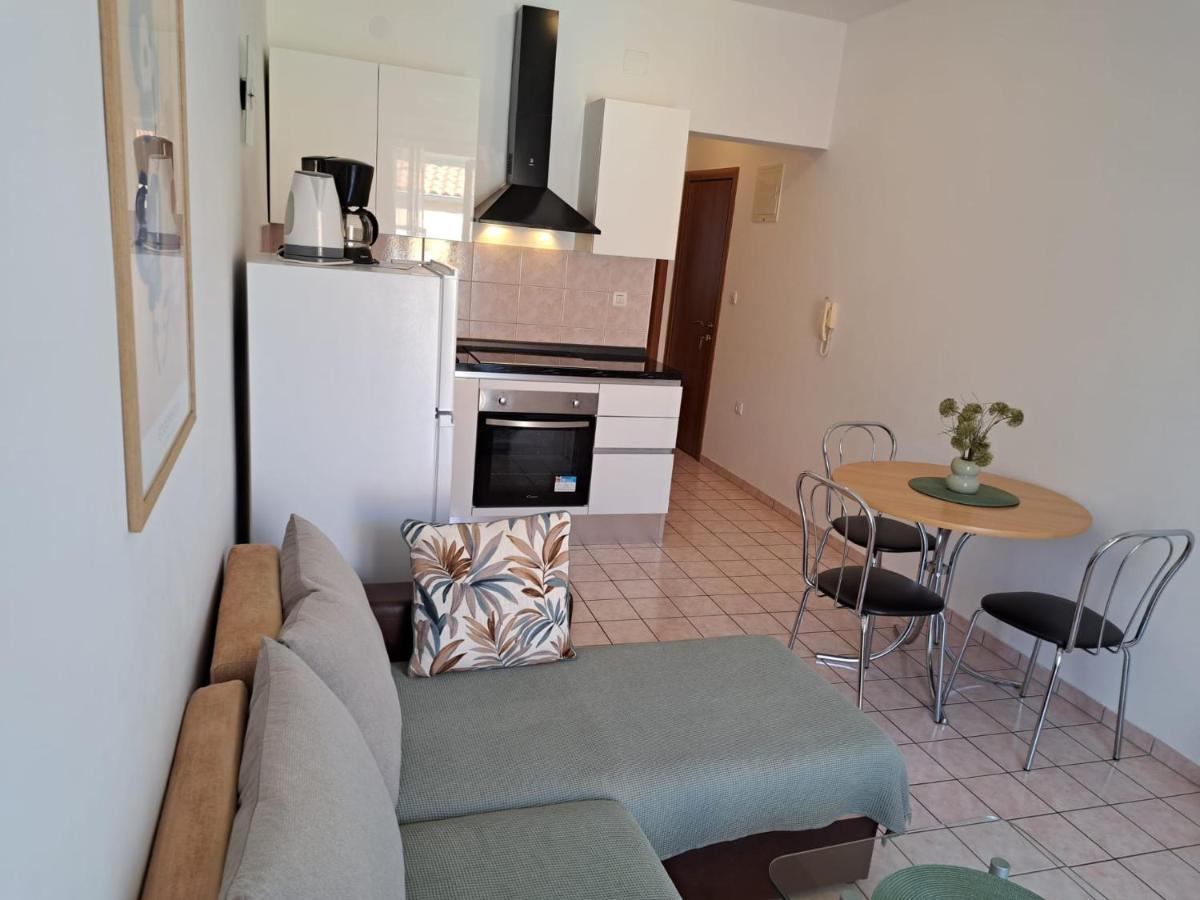 Apartments Bellus Mare マリ・ロシニュ エクステリア 写真