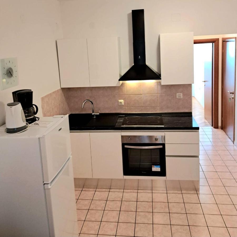 Apartments Bellus Mare マリ・ロシニュ エクステリア 写真