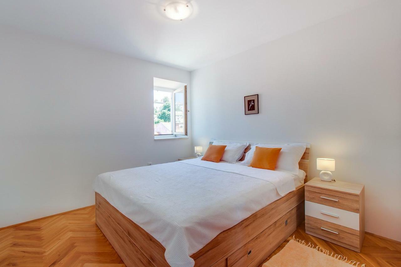 Apartments Bellus Mare マリ・ロシニュ エクステリア 写真