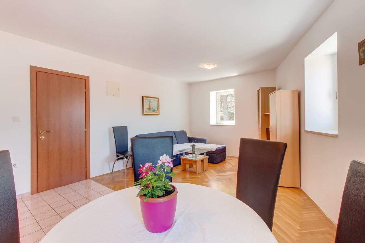Apartments Bellus Mare マリ・ロシニュ エクステリア 写真
