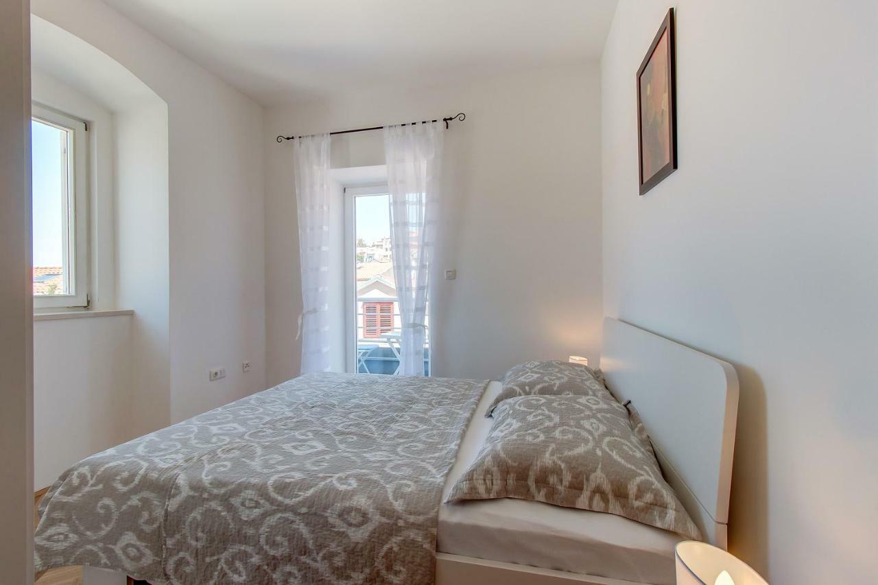 Apartments Bellus Mare マリ・ロシニュ エクステリア 写真